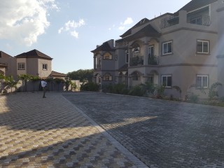 Royal Suites Belvedere Road, Kingston / St. Andrew, Jamaica - Townhouse for Sale